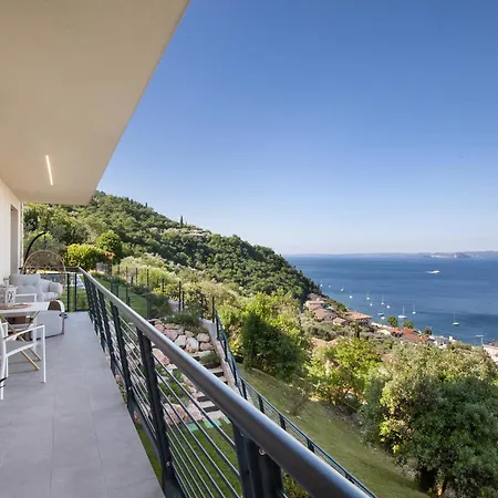 Lakeview Luxury In Torri شقة *